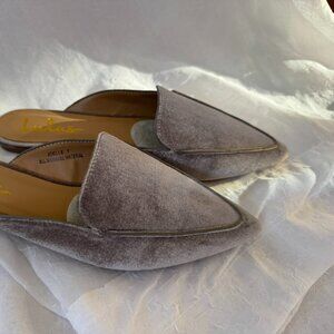 NWOT Lulu's Joelle Mules - Size 7